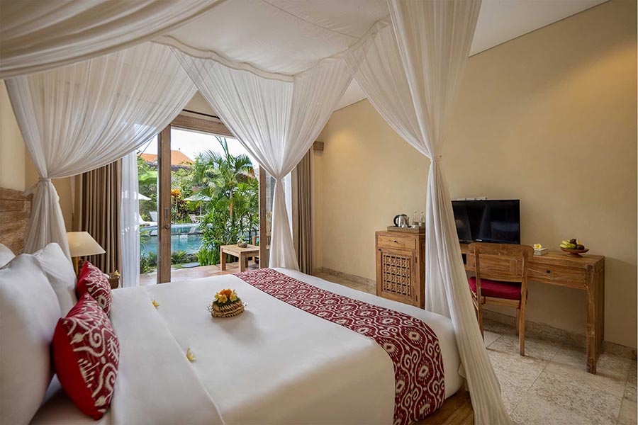 Suite Pool Access