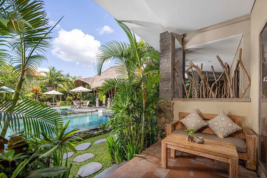 Suite Pool Access